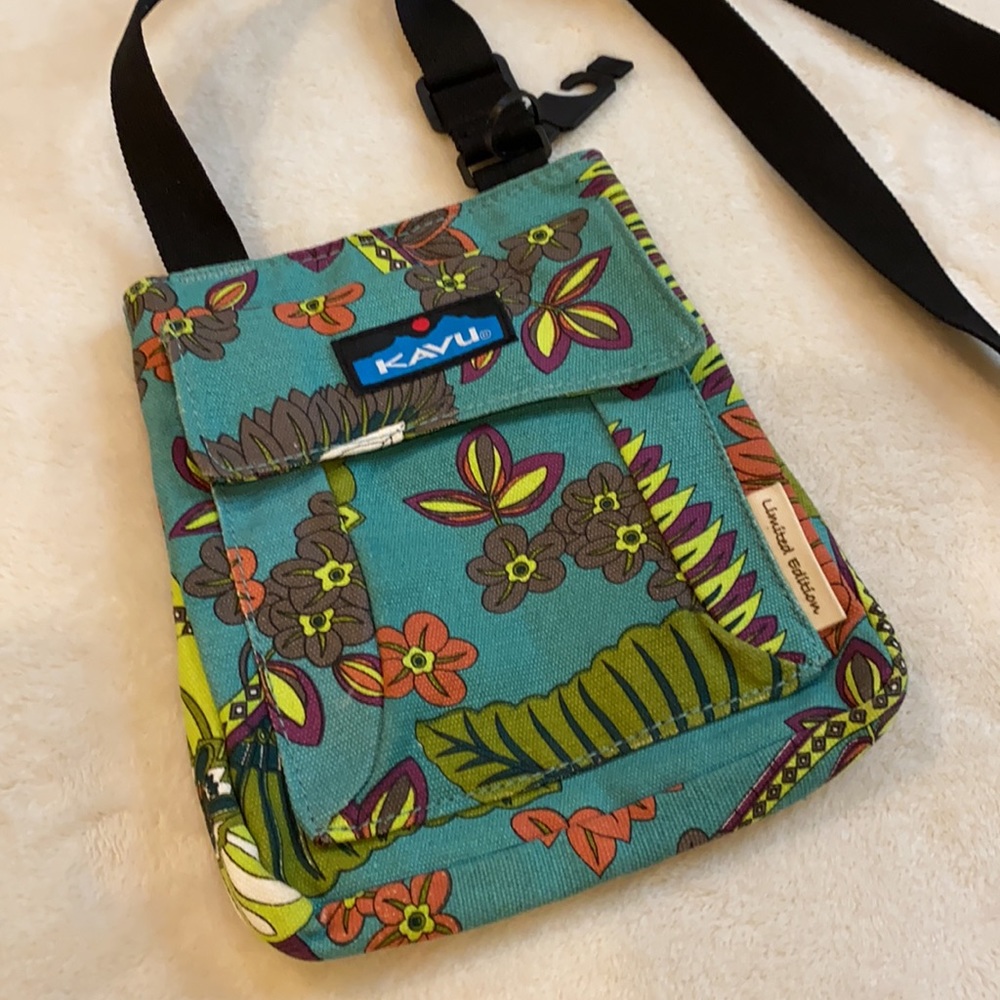 Kavu Crossbody Floral Bag